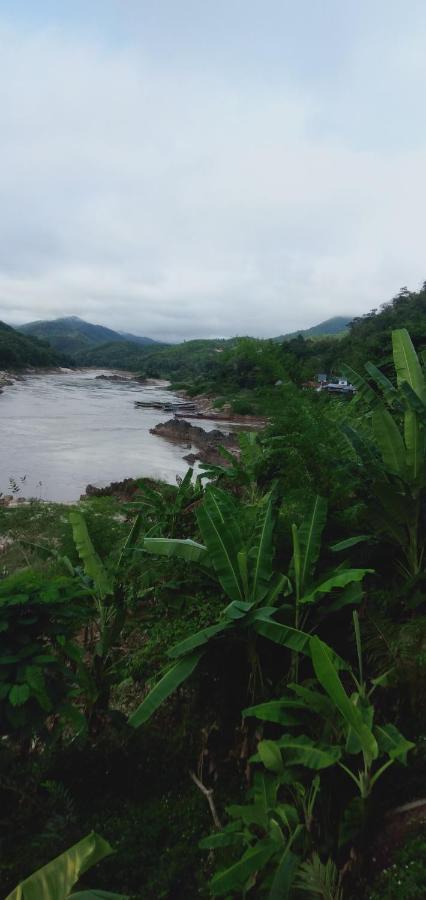 Villa Mekong Guesthouse Muang Pakbèng エクステリア 写真