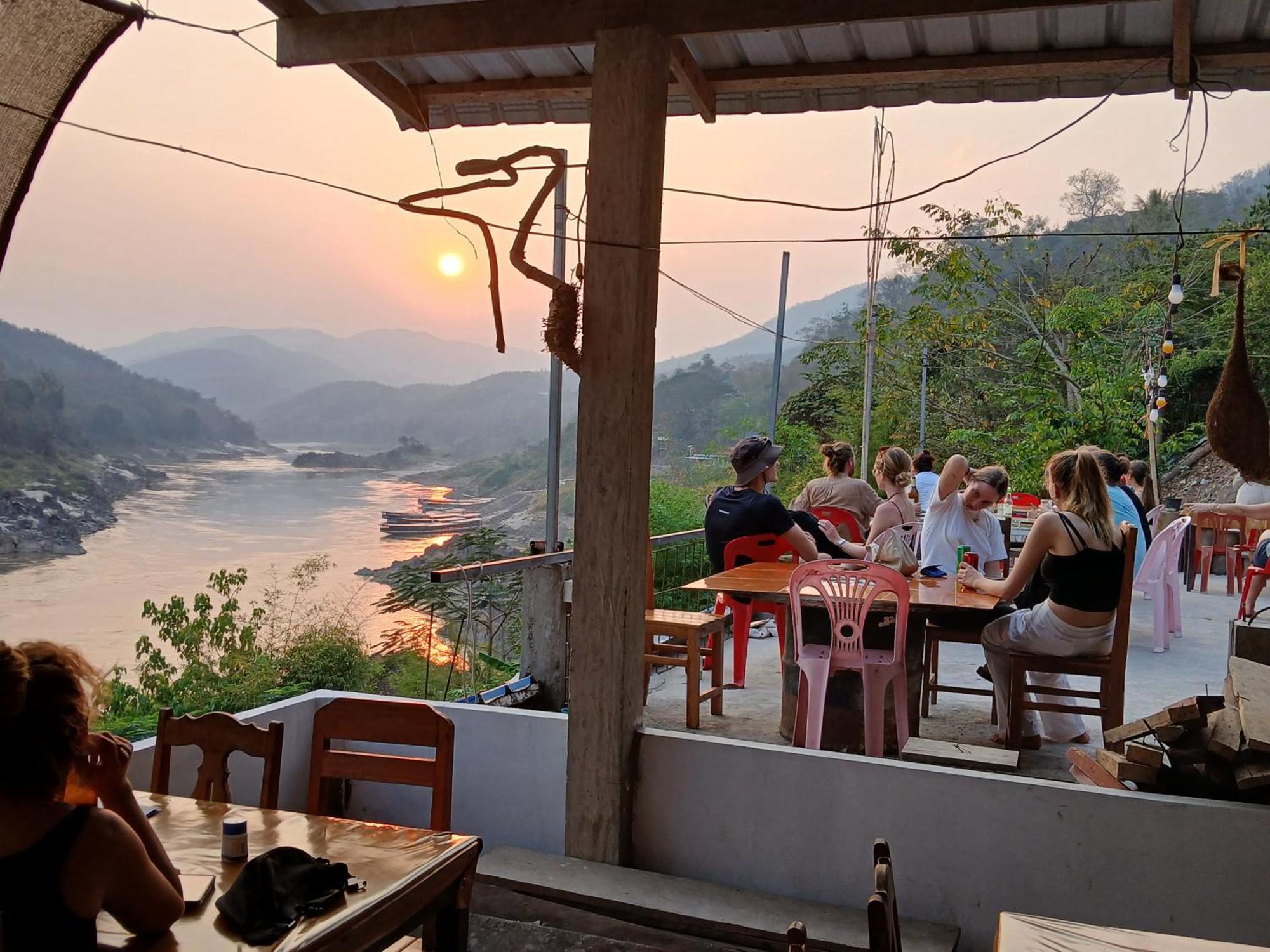 Villa Mekong Guesthouse Muang Pakbèng エクステリア 写真