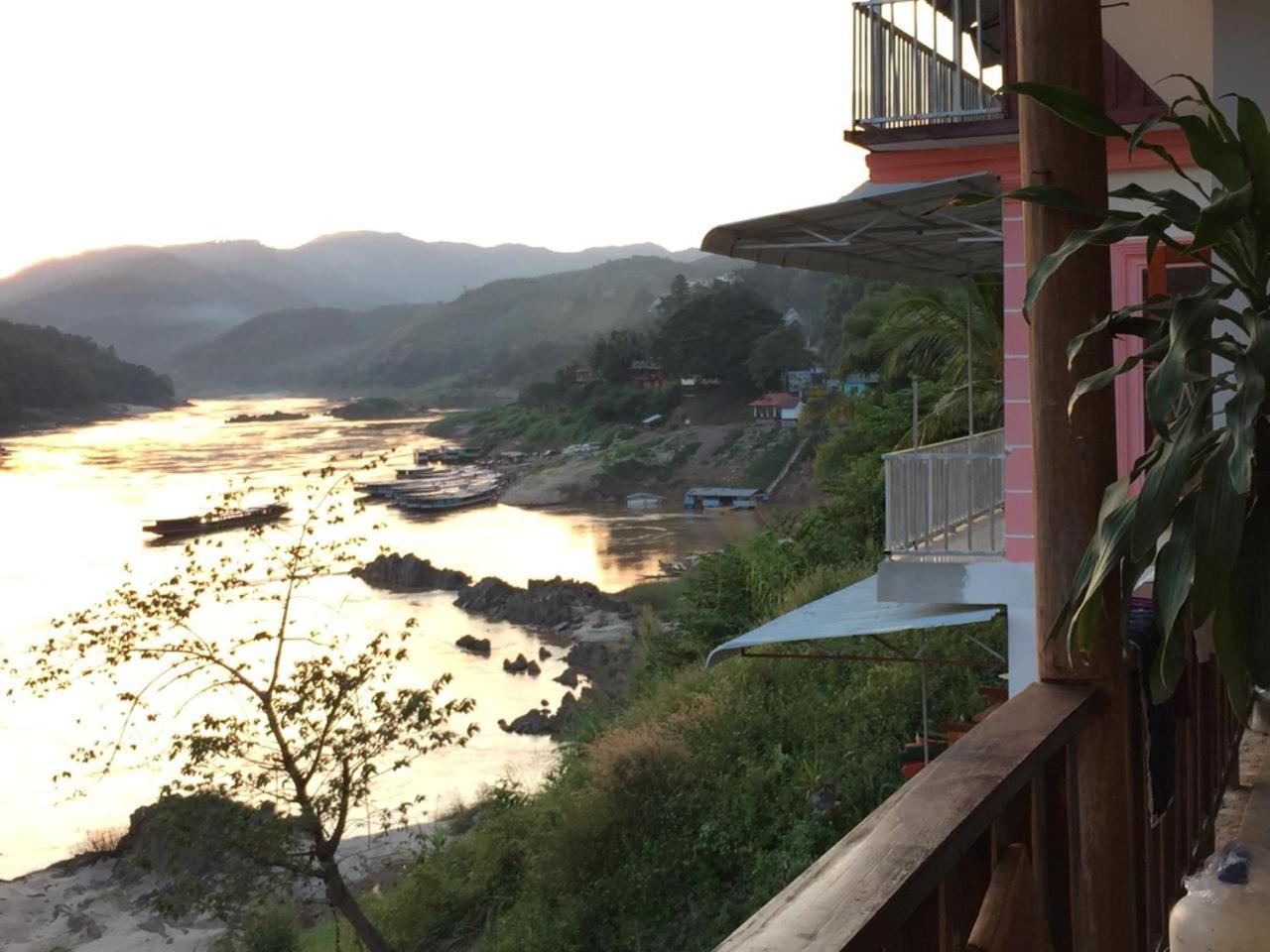 Villa Mekong Guesthouse Muang Pakbèng エクステリア 写真