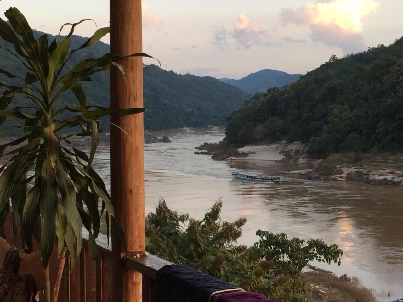 Villa Mekong Guesthouse Muang Pakbèng エクステリア 写真
